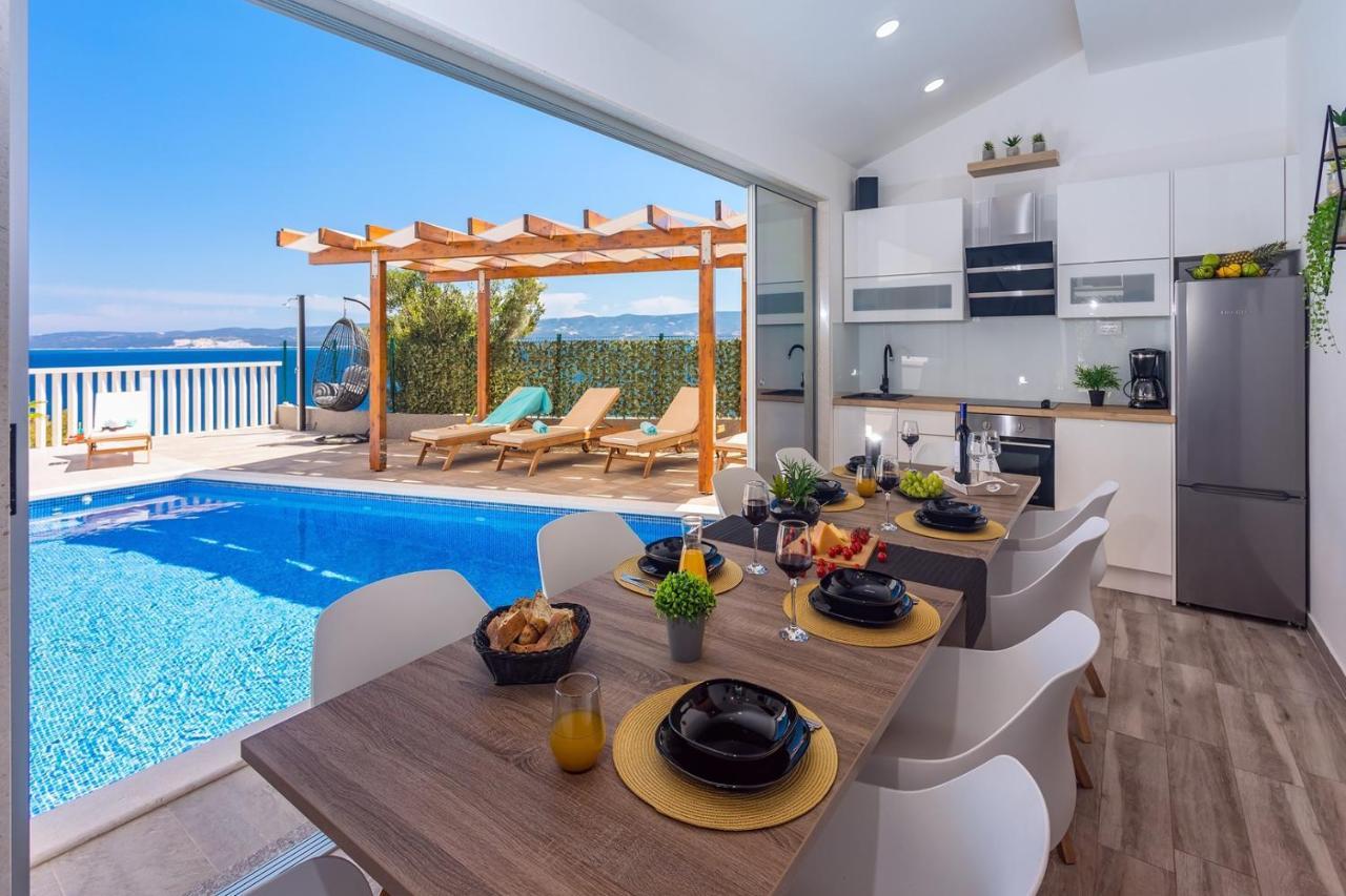 Villa Matan - Only 200M From The Sandy Beaches, Private 28M2 Pool Omiš Buitenkant foto