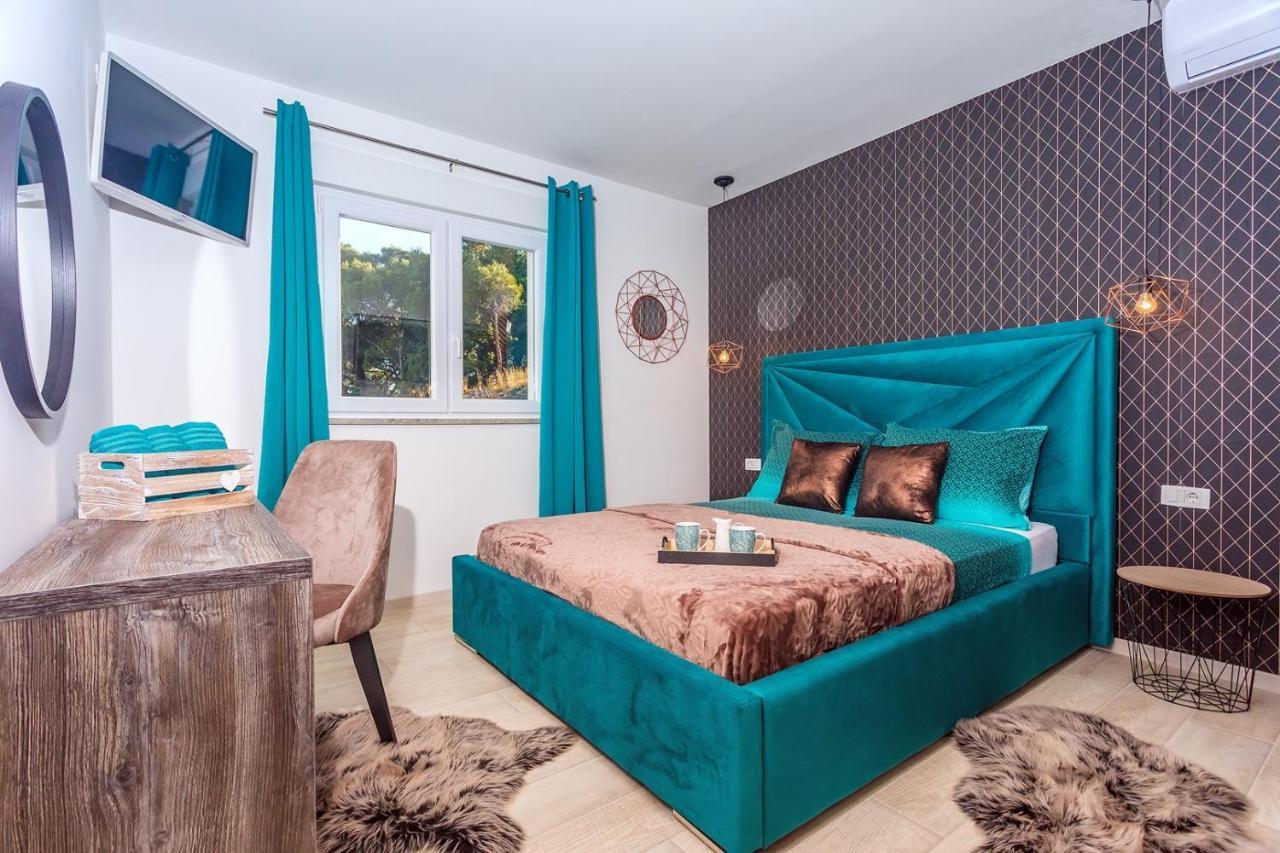 Villa Matan - Only 200M From The Sandy Beaches, Private 28M2 Pool Omiš Kamer foto