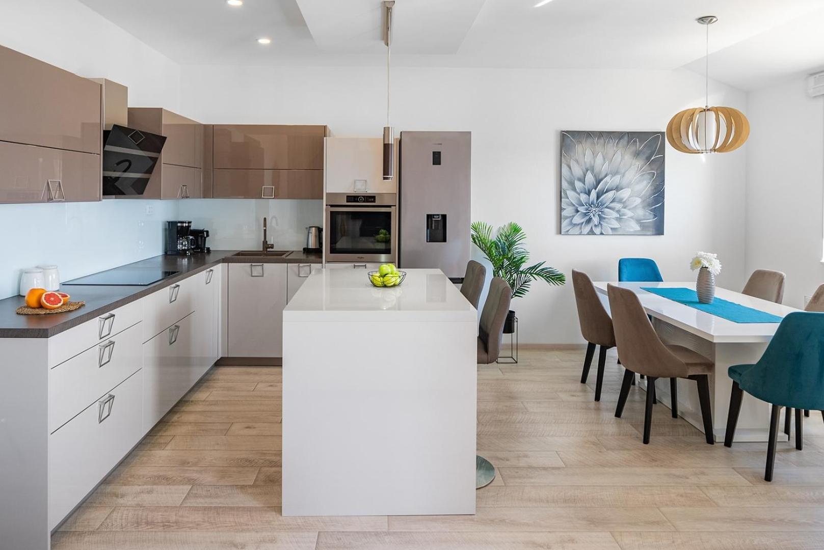Villa Matan - Only 200M From The Sandy Beaches, Private 28M2 Pool Omiš Buitenkant foto