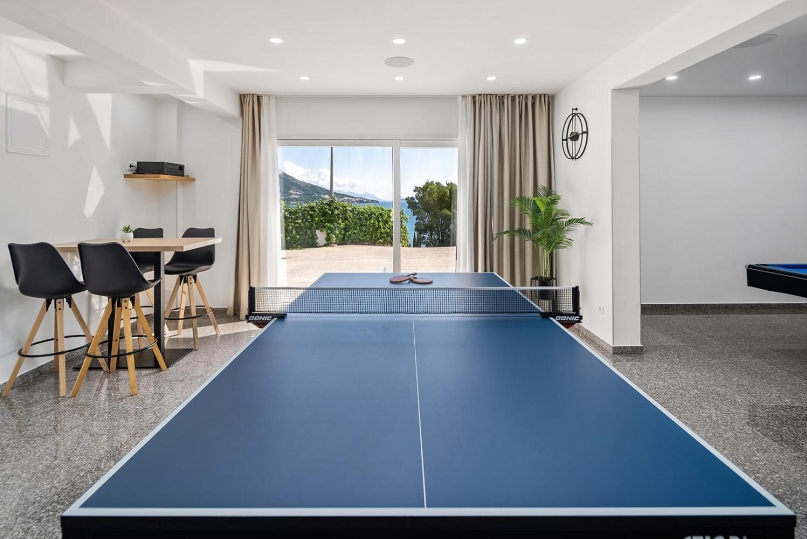 Villa Matan - Only 200M From The Sandy Beaches, Private 28M2 Pool Omiš Buitenkant foto
